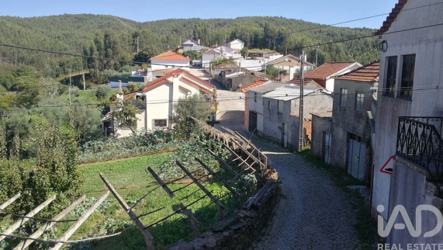 Moradia T3 para Venda em Aguda Foto 29