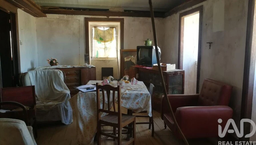 Moradia T3 para Venda em Aguda Foto 23