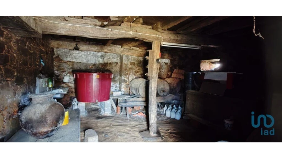 Moradia T3 para Venda em Aguda Foto 6