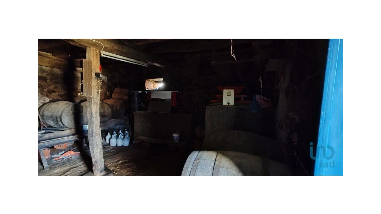 Moradia T3 para Venda em Aguda Foto 7