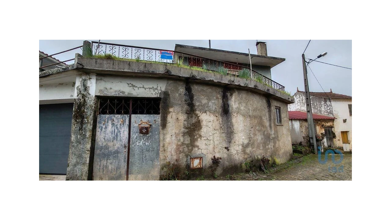 Moradia T3 para Venda em Aguda Foto 4