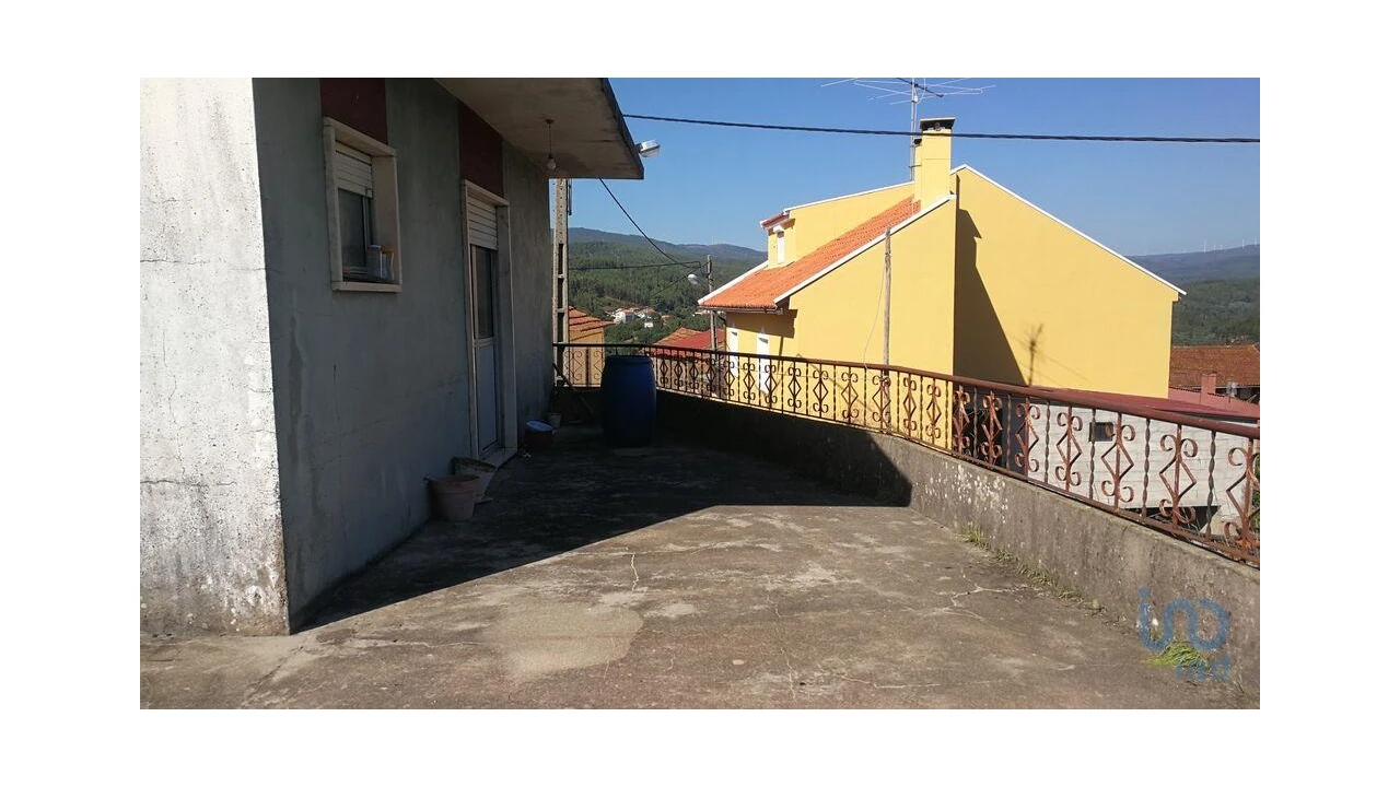 Moradia T3 para Venda em Aguda Foto 10