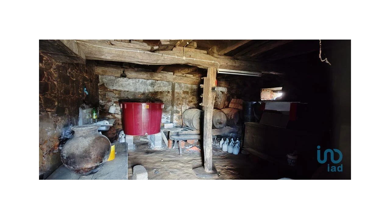 Moradia T3 para Venda em Aguda Foto 6