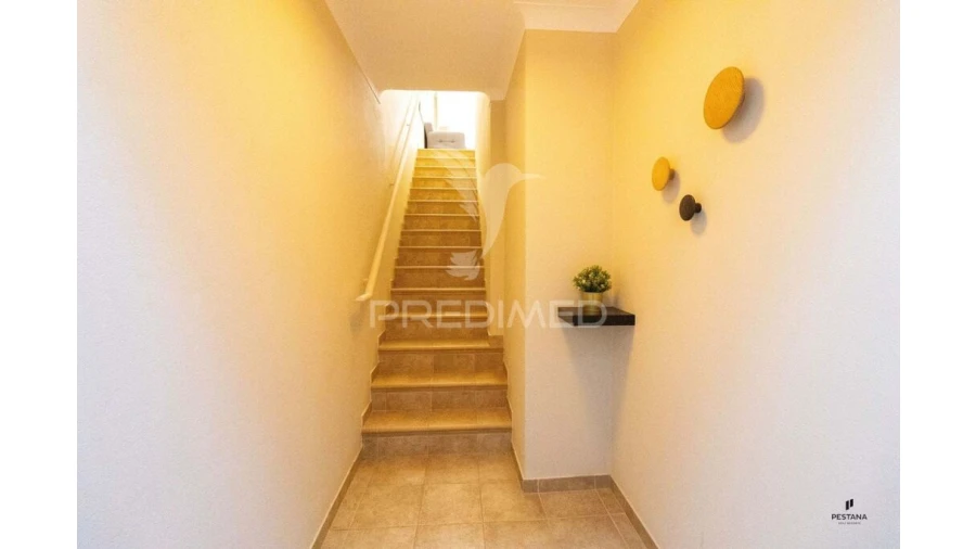 Apartamento para Venda em Estômbar e Parchal Foto 12