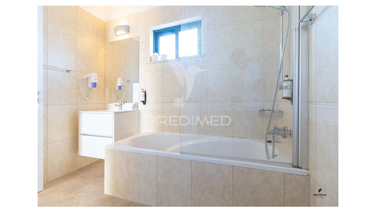 Apartamento para Venda em Estômbar e Parchal Foto 11