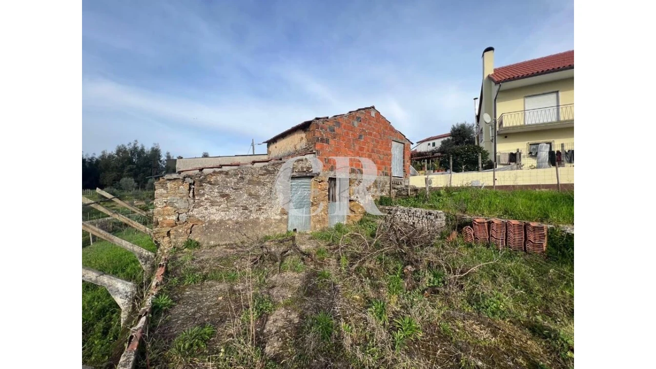 Moradia T3 para Venda em Aguda Foto 16