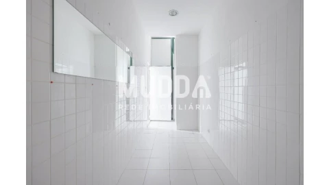 Loja para Venda em Requeixo, Nossa Senhora de Fátima e Nariz