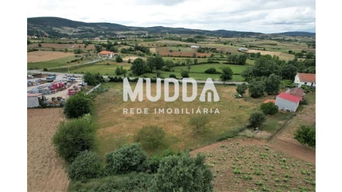 Terreno para Venda em Nogueira