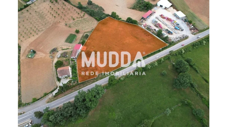 Terreno para Venda em Nogueira