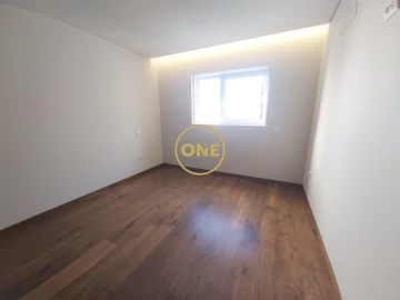 Apartamento T3 para Venda em Póvoa de Varzim, Beiriz e Argivai