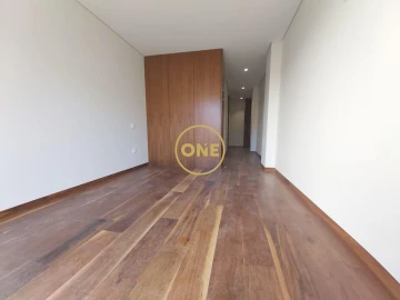 Apartamento T3 para Venda em Póvoa de Varzim, Beiriz e Argivai
