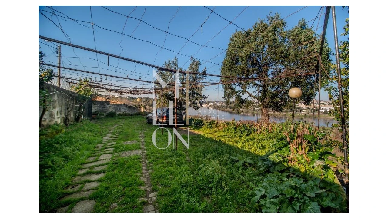 Quinta T5 para Venda em Avintes Foto 8