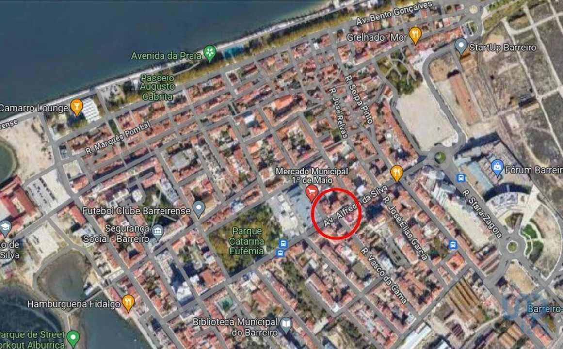 Prédio para Venda em Barreiro e Lavradio Foto 13