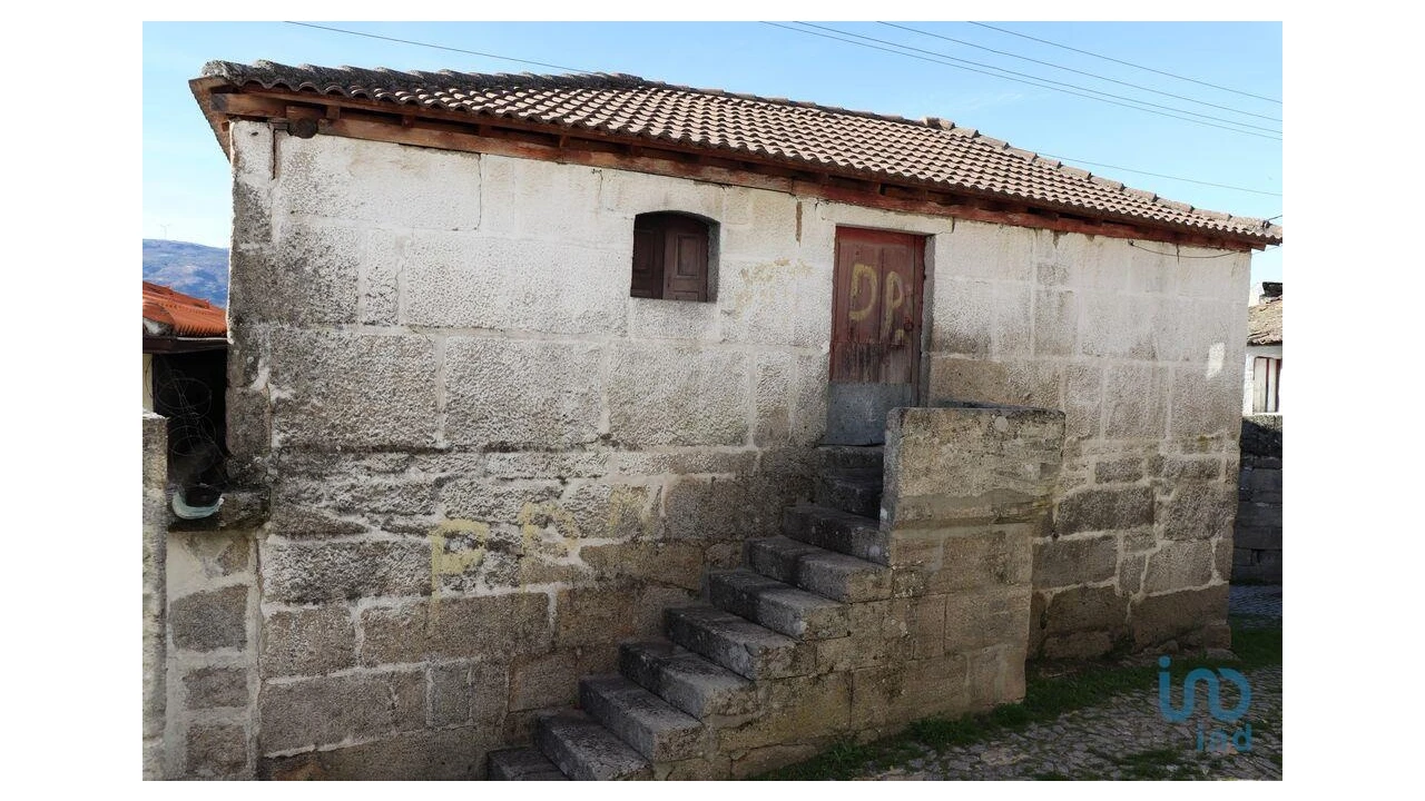 Moradia T6 para Venda em Telões Foto 5