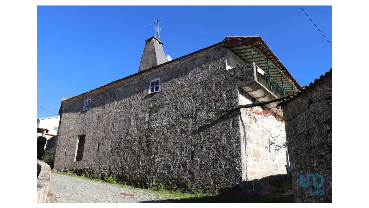 Moradia T6 para Venda em Telões Foto 3