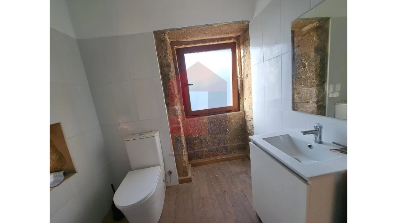 Moradia T4 para Venda em Dossãos Foto 7