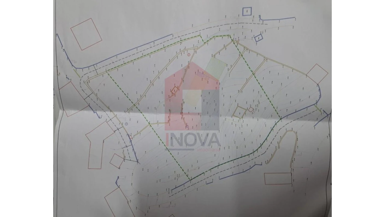 Moradia T4 para Venda em Dossãos Foto 38