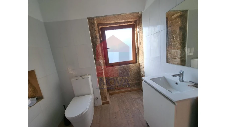 Moradia T4 para Venda em Dossãos Foto 7