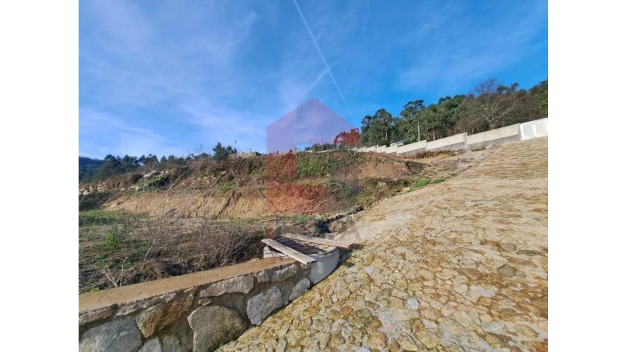 Moradia T4 para Venda em Dossãos Foto 19