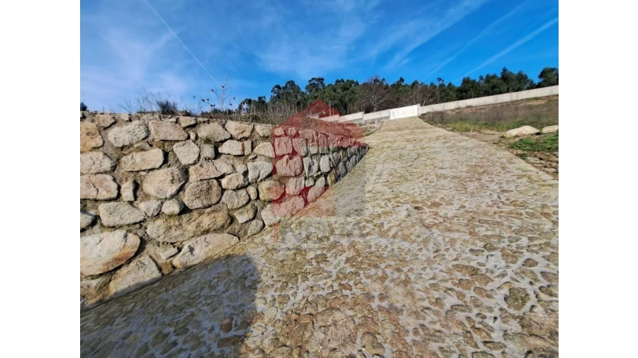 Moradia T4 para Venda em Dossãos Foto 21