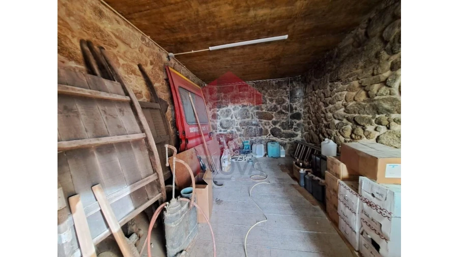 Moradia T4 para Venda em Dossãos Foto 11