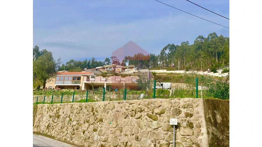 Moradia T4 para Venda em Dossãos Foto 25