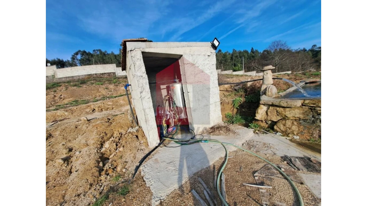 Moradia T4 para Venda em Dossãos Foto 18