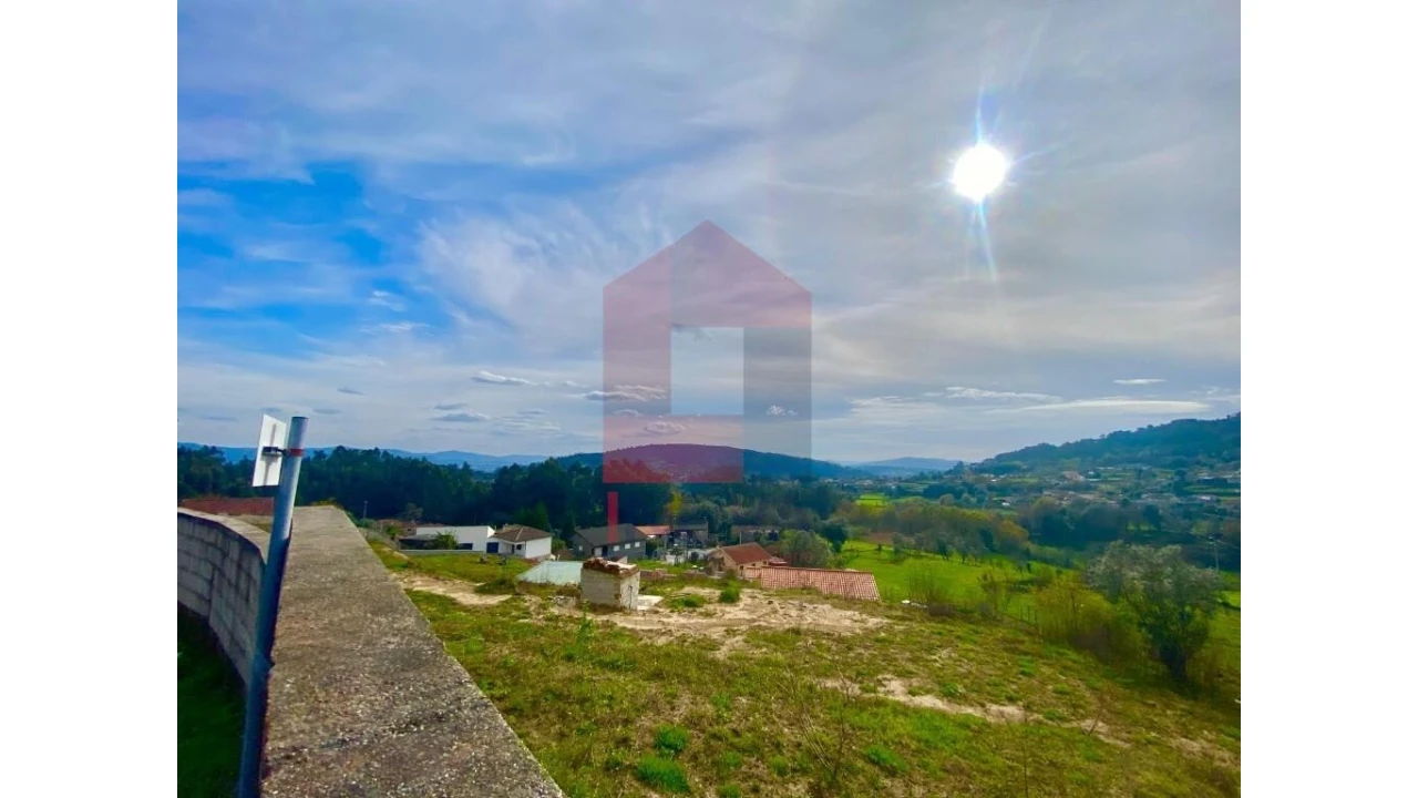 Moradia T4 para Venda em Dossãos Foto 29