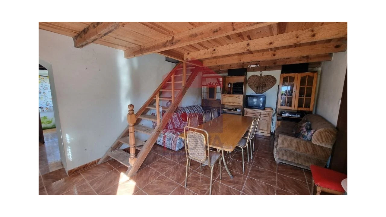 Moradia T3 para Venda em Pico de Regalados, Gondiães e Mós Foto 3