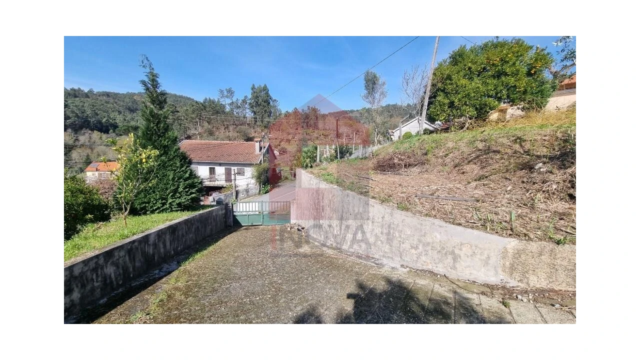 Moradia T3 para Venda em Pico de Regalados, Gondiães e Mós Foto 33