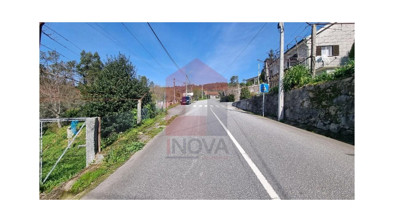 Moradia T3 para Venda em Pico de Regalados, Gondiães e Mós Foto 43