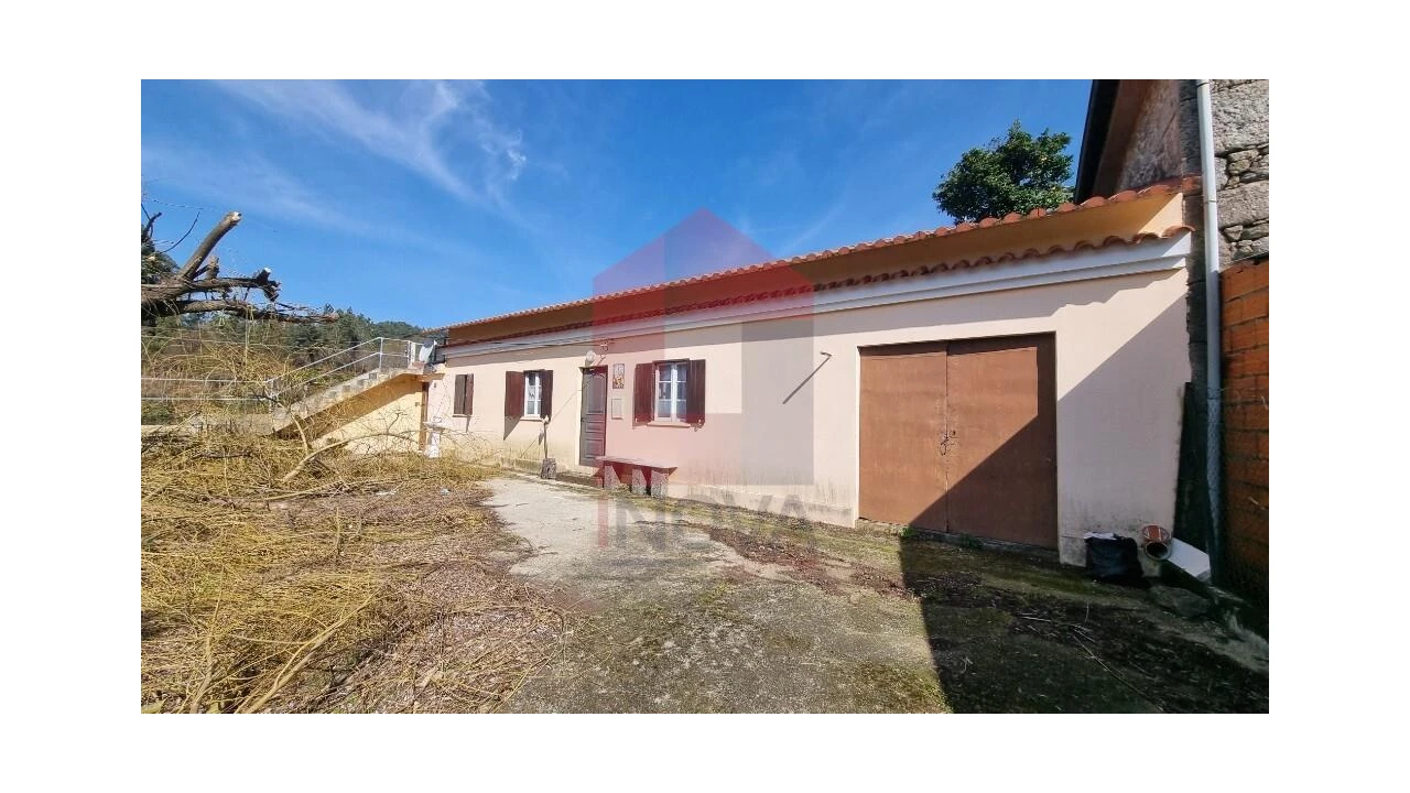 Moradia T3 para Venda em Pico de Regalados, Gondiães e Mós Foto 1