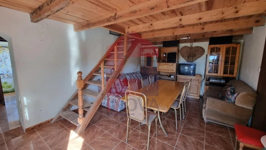 Moradia T3 para Venda em Pico de Regalados, Gondiães e Mós Foto 3