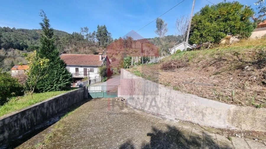 Moradia T3 para Venda em Pico de Regalados, Gondiães e Mós Foto 33