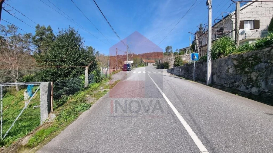 Moradia T3 para Venda em Pico de Regalados, Gondiães e Mós Foto 43