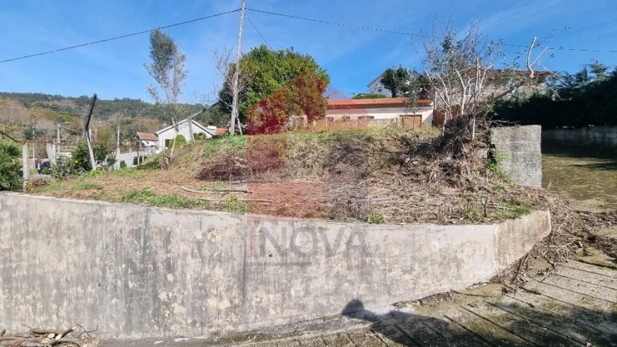 Moradia T3 para Venda em Pico de Regalados, Gondiães e Mós Foto 34