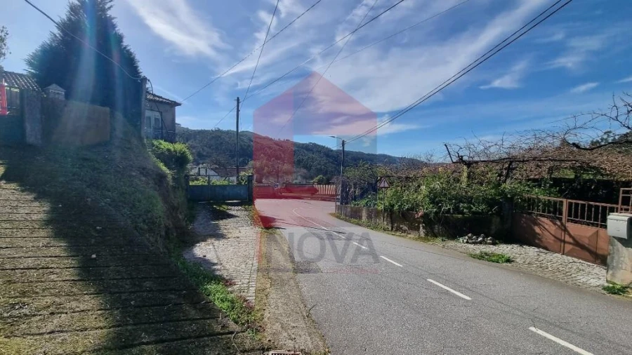 Moradia T3 para Venda em Pico de Regalados, Gondiães e Mós Foto 42