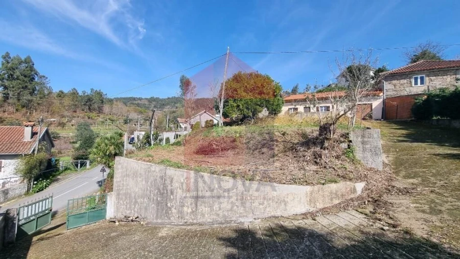 Moradia T3 para Venda em Pico de Regalados, Gondiães e Mós Foto 38