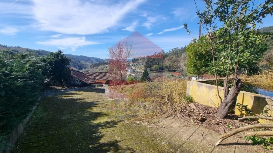 Moradia T3 para Venda em Pico de Regalados, Gondiães e Mós Foto 30