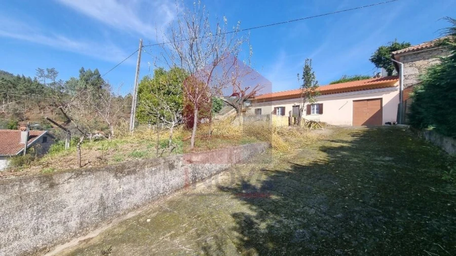 Moradia T3 para Venda em Pico de Regalados, Gondiães e Mós Foto 40