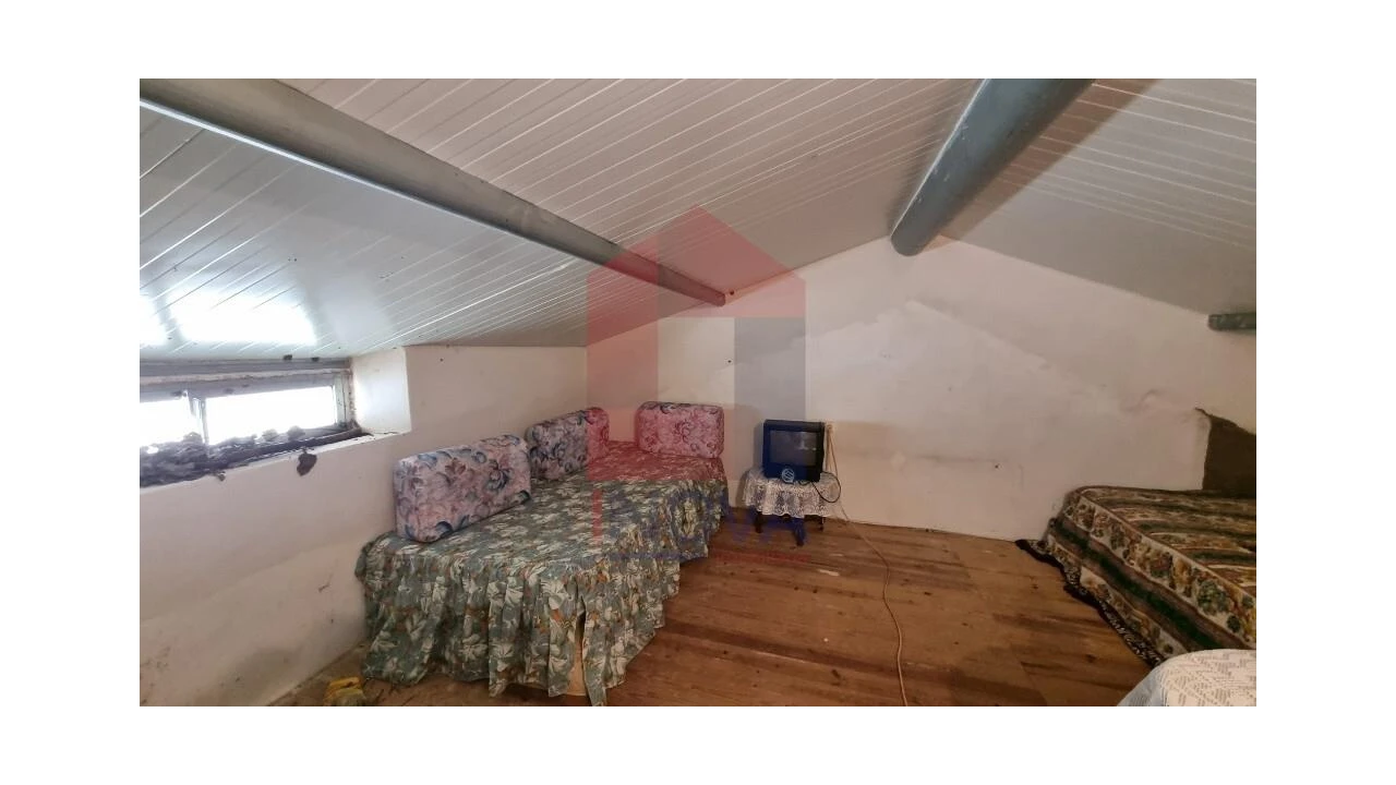 Moradia T3 para Venda em Pico de Regalados, Gondiães e Mós Foto 7