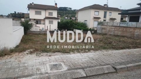 Terreno para Venda em Sé, Santa Maria e Meixedo