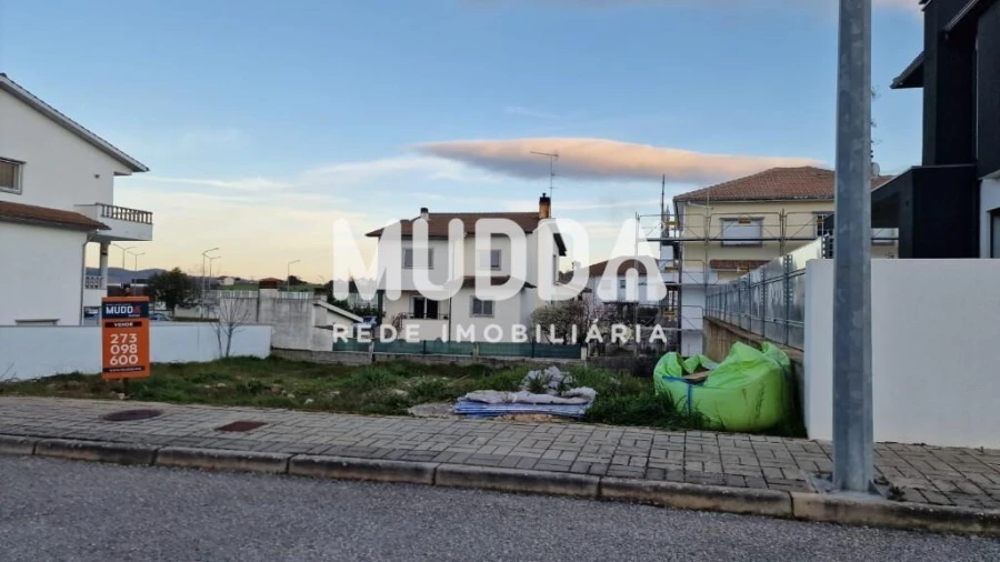 Terreno para Venda em Sé, Santa Maria e Meixedo Foto 12