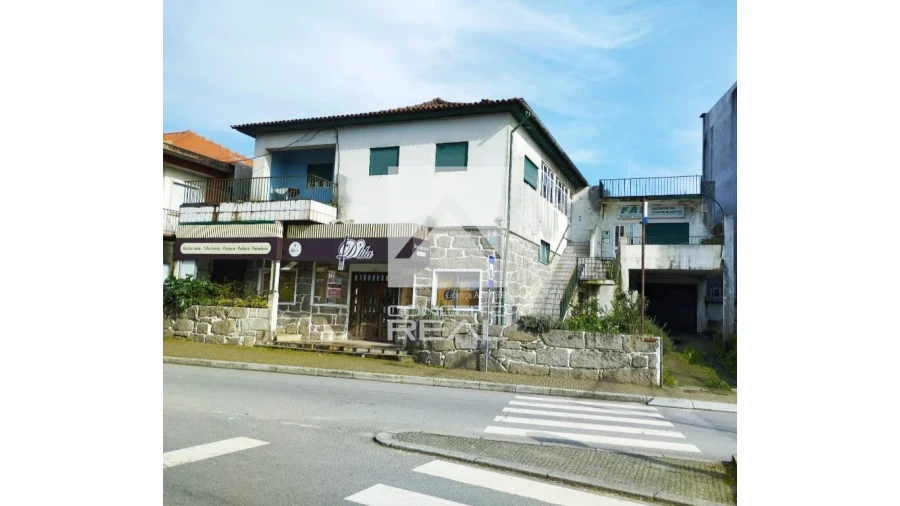 Prédio para Venda em Rebordosa Foto 2