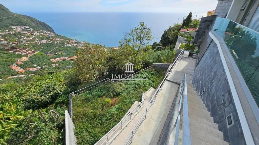 Moradia T2 para Venda em Arco da Calheta Foto 38