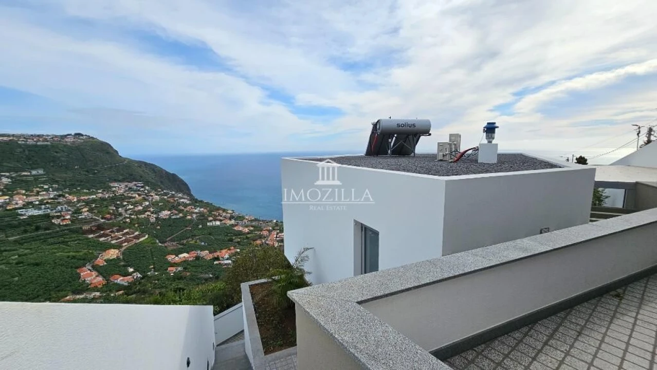 Moradia T2 para Venda em Arco da Calheta Foto 50