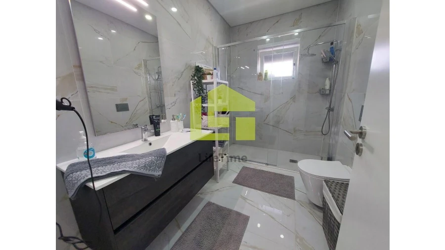 Apartamento T3 para Venda em Buarcos Foto 11