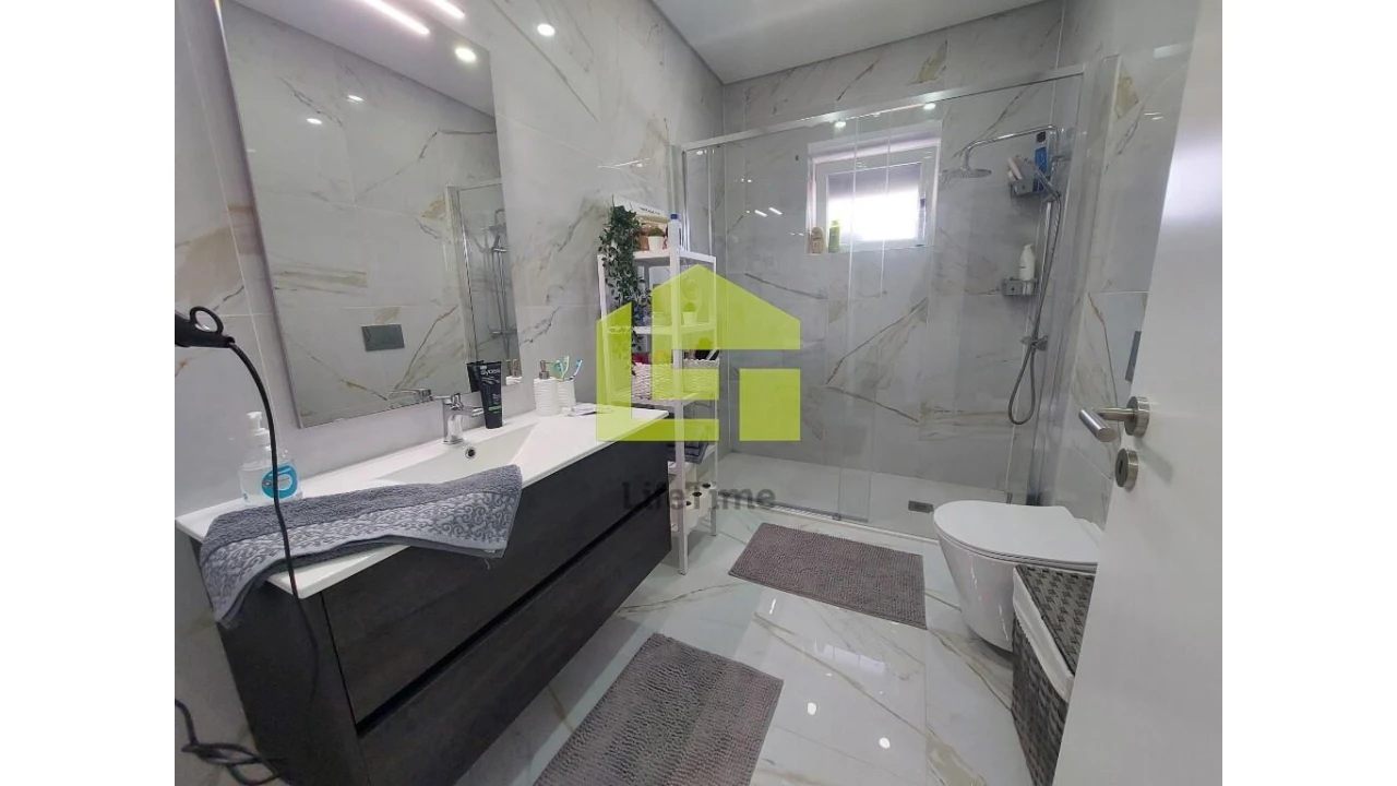 Apartamento T3 para Venda em Buarcos Foto 11