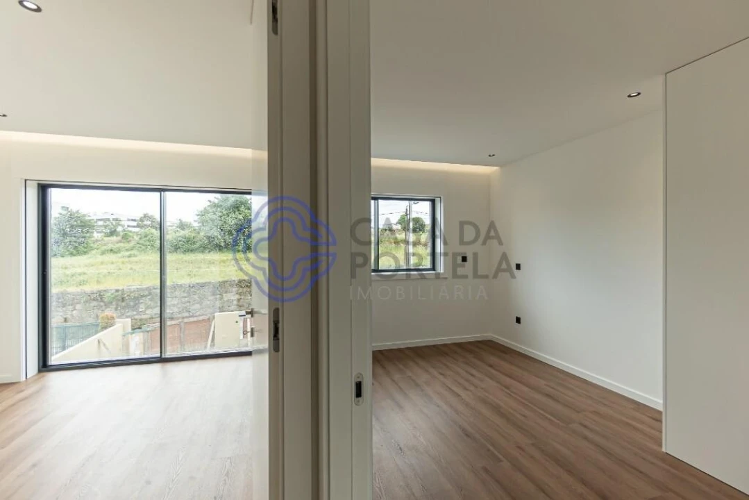 Moradia T3 para Venda em Cidade da Maia Foto 32