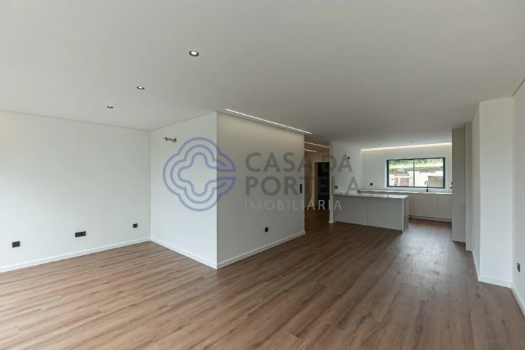 Moradia T3 para Venda em Cidade da Maia Foto 14